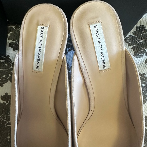 Saks Fifth Avenue Blush Suede Shoes, size 8.5 - Picture 2 of 9
